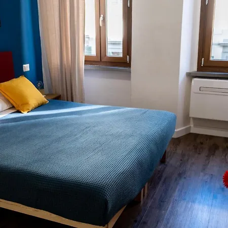 45 Guest house *